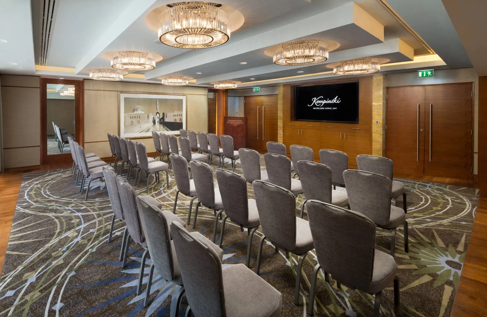 Kempinski Hotel Mall of the Emirates 5*