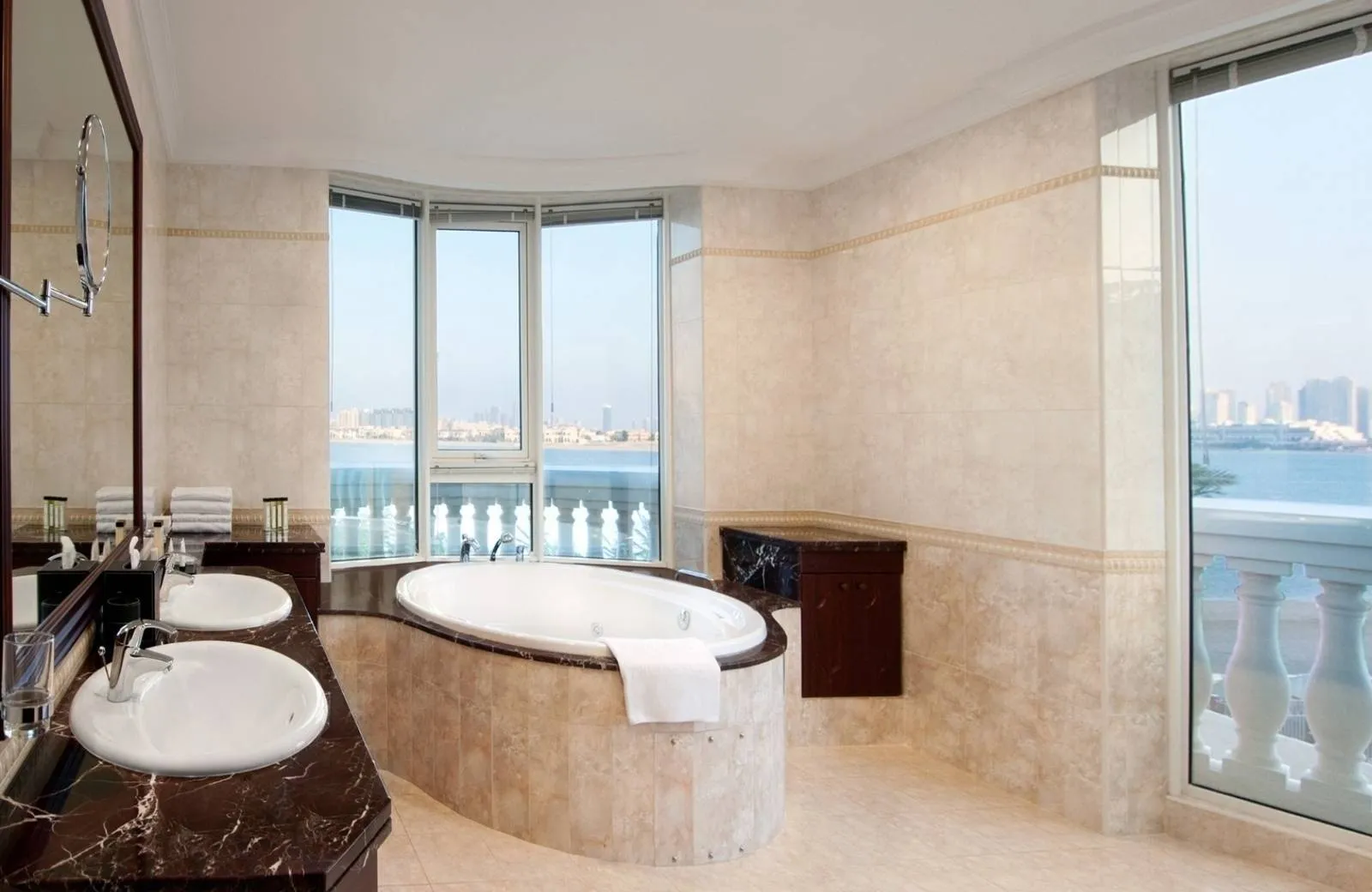 Kempinski Hotel & Residences Palm Jumeirah 5*