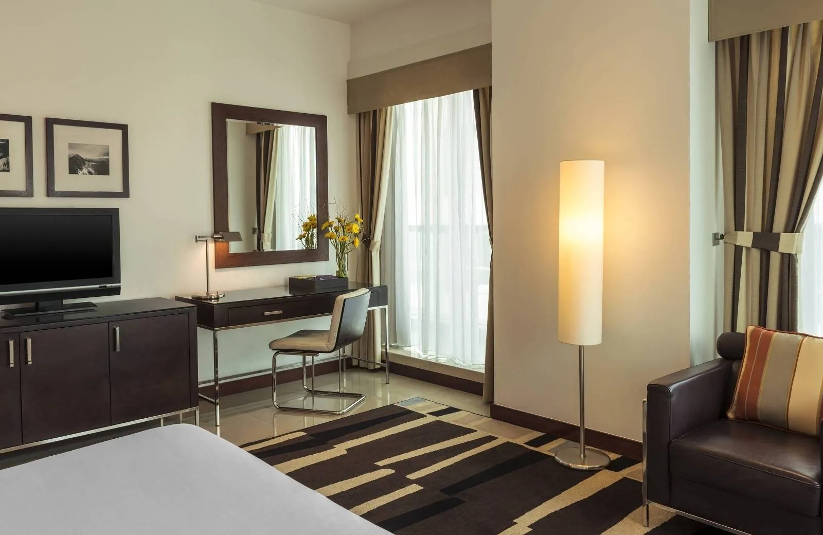 Four Points By Sheraton Sheikh Zayed Road 4*