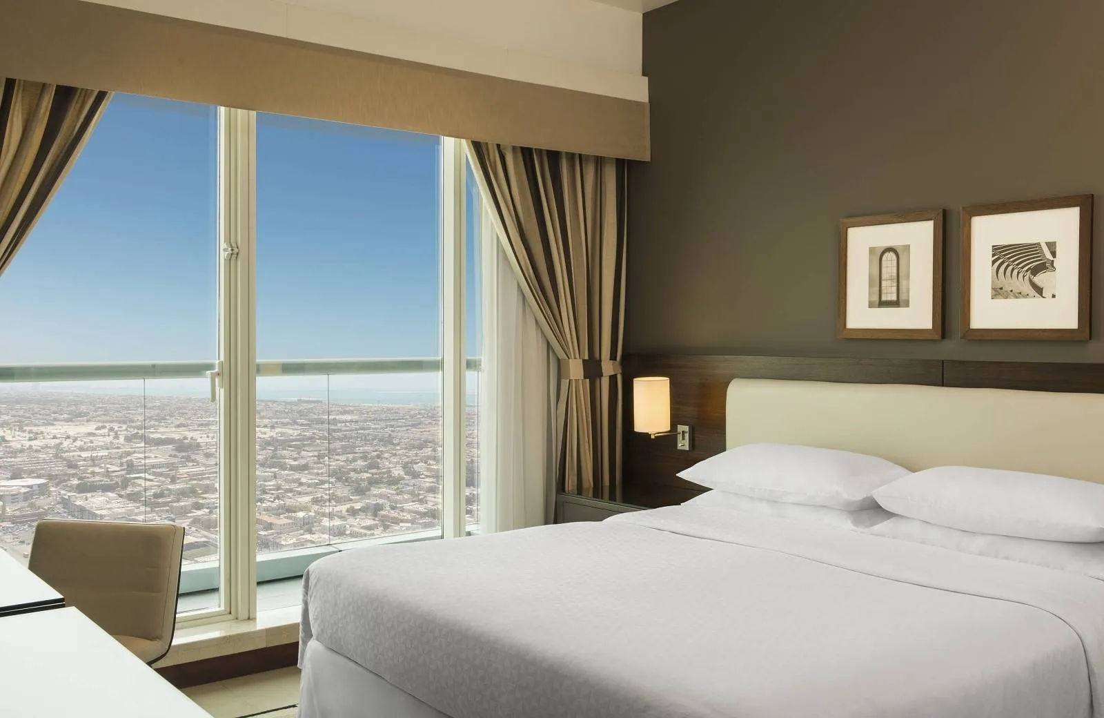 Four Points By Sheraton Sheikh Zayed Road 4*