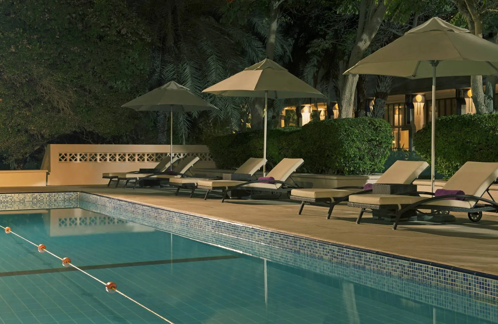 Le Meridien Abu Dhabi 4*