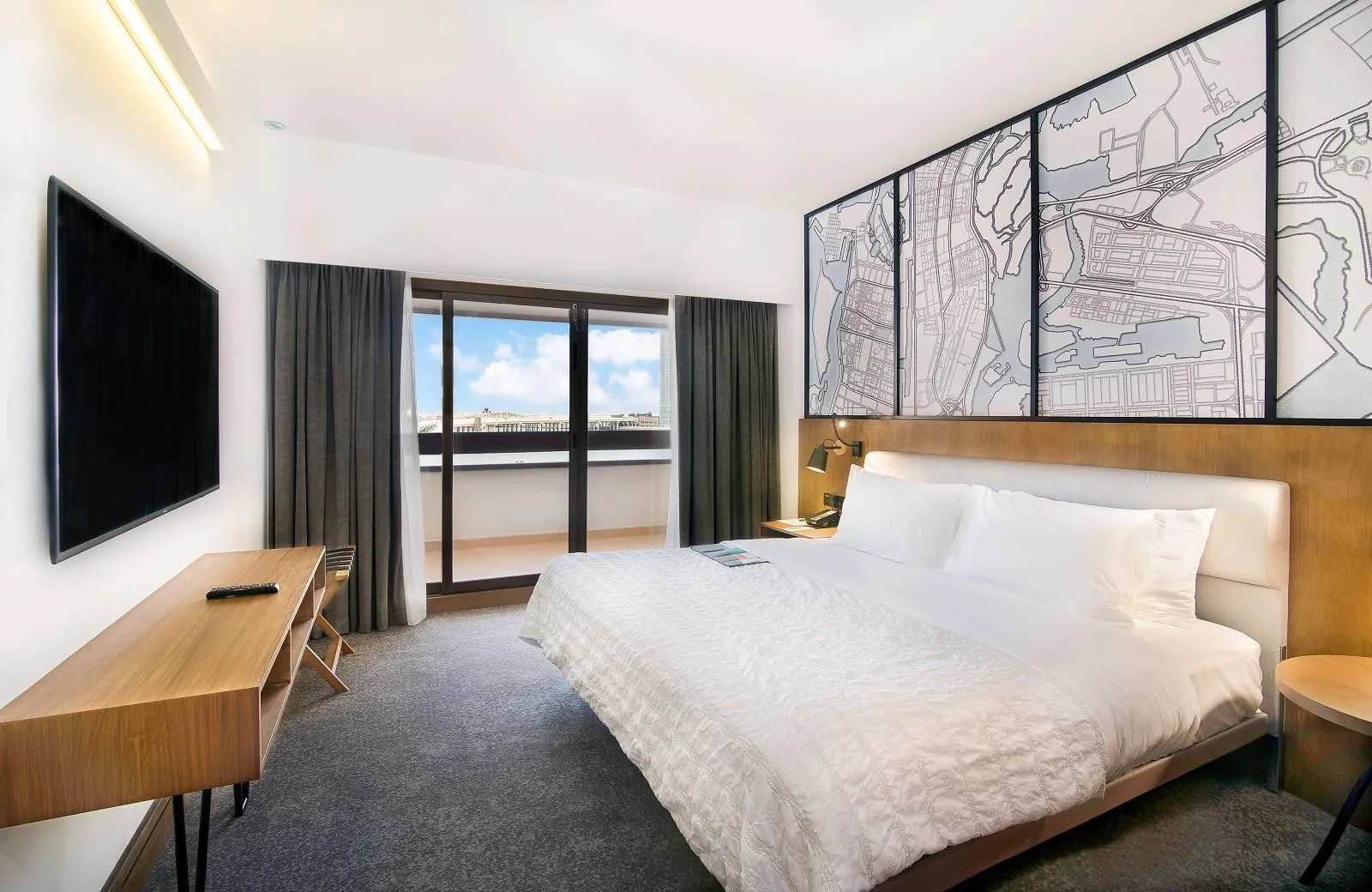 Le Meridien Abu Dhabi 4*