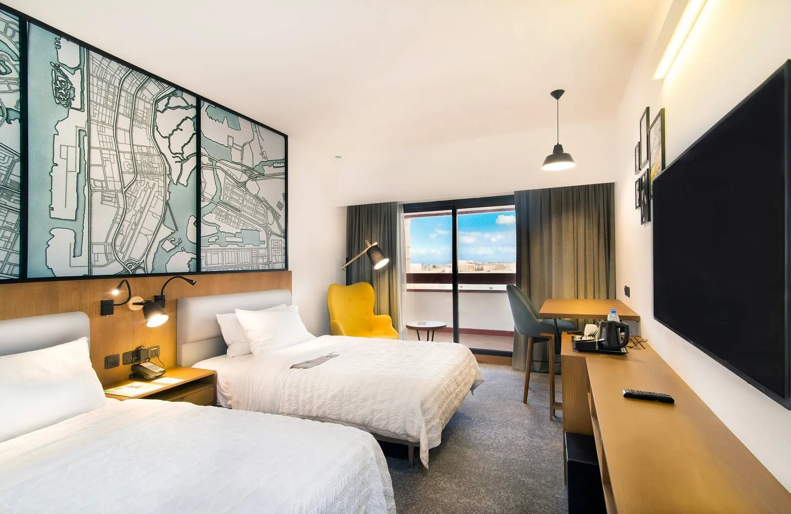 Le Meridien Abu Dhabi 4*