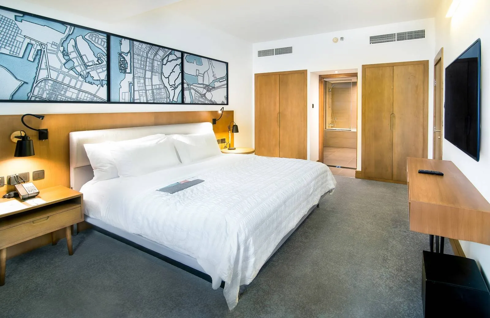 Le Meridien Abu Dhabi 4*