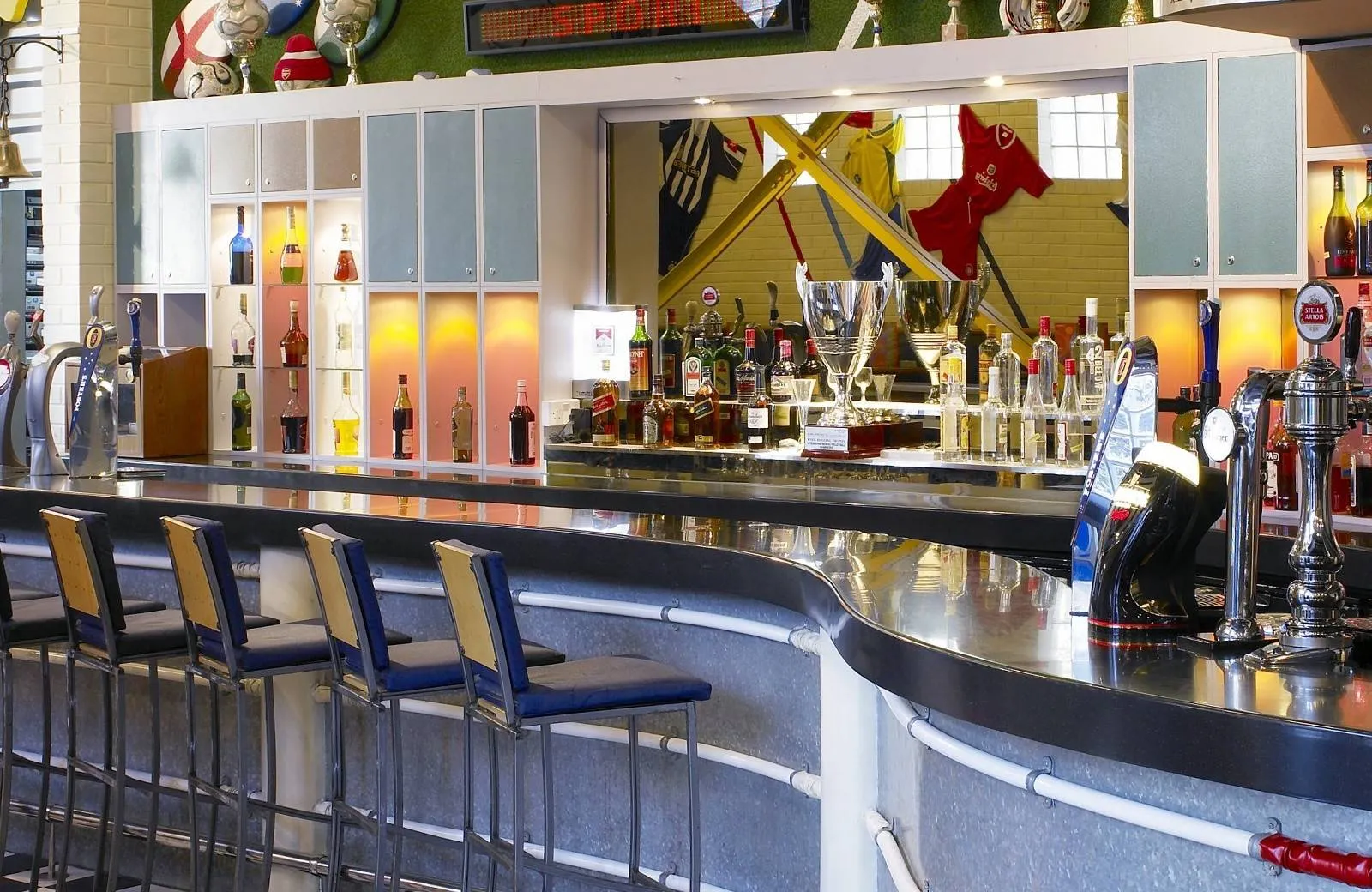 Le Meridien Abu Dhabi 4*