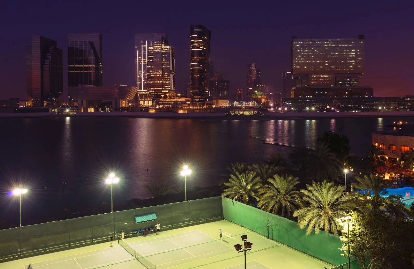 Le Meridien Abu Dhabi 4*