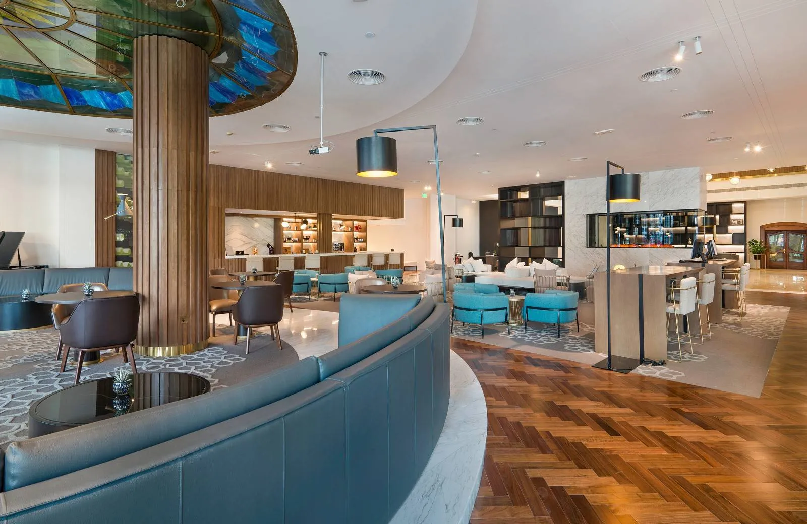 Le Meridien Abu Dhabi 4*