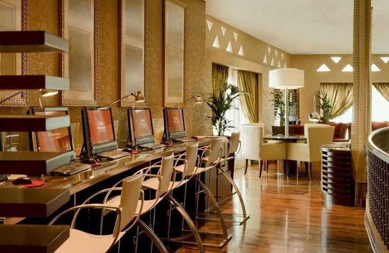 Sheraton Abu Dhabi Resort 5*