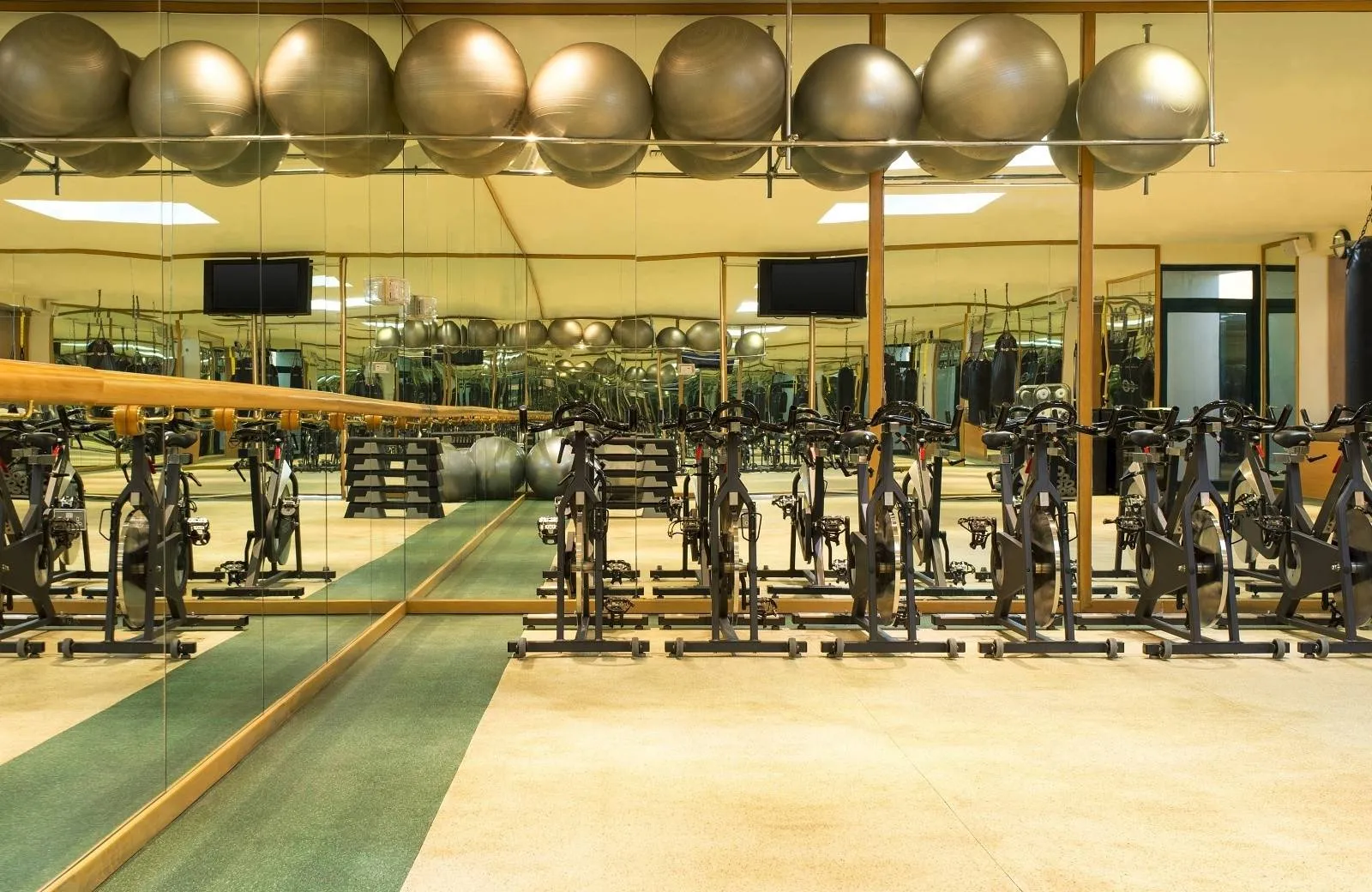 Le Méridien Mina Seyahi Beach Resort & Waterpark 5*