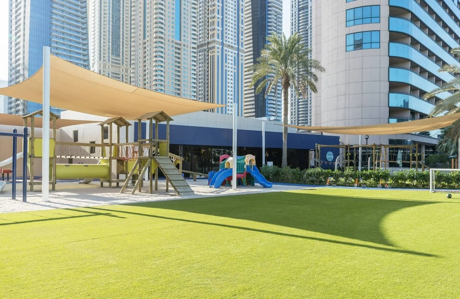 Le Méridien Mina Seyahi Beach Resort & Waterpark 5*