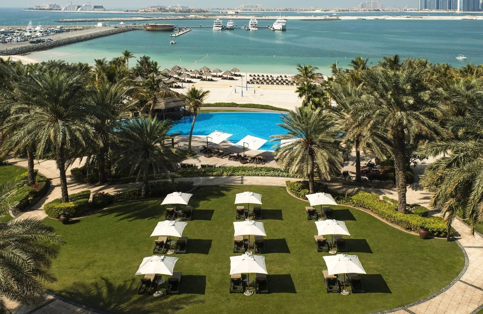 Le Méridien Mina Seyahi Beach Resort & Waterpark 5*