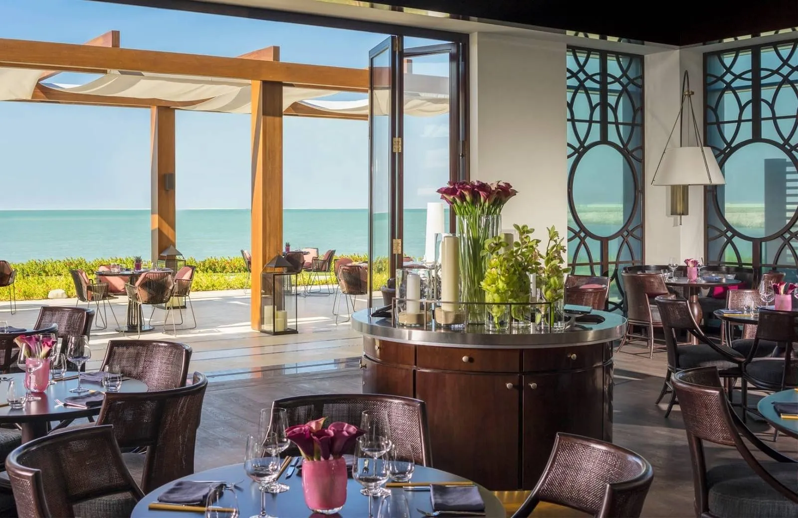 Four Seasons Resort Dubai At Jumeirah Beach 5*