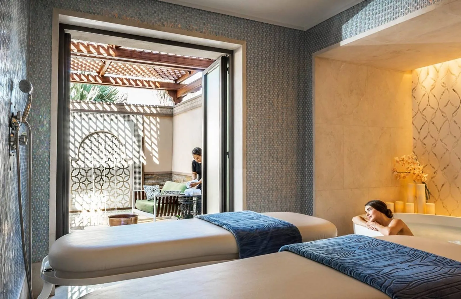 Four Seasons Resort Dubai At Jumeirah Beach 5*