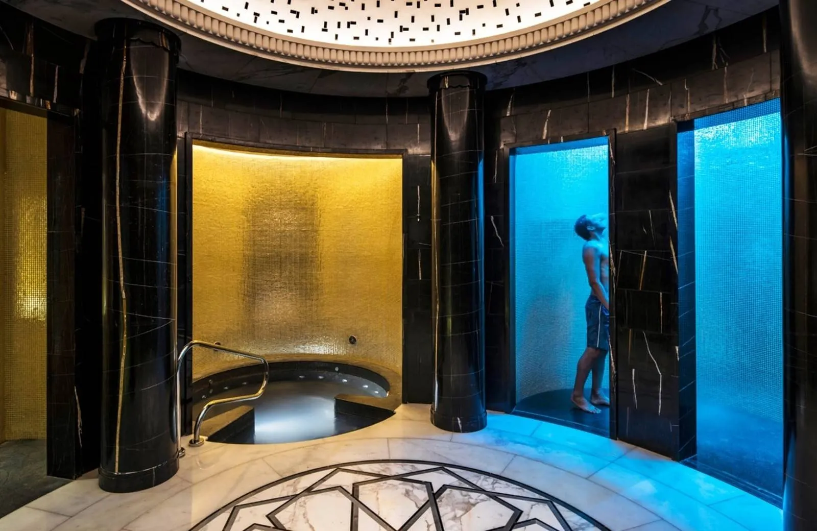 Four Seasons Resort Dubai At Jumeirah Beach 5*