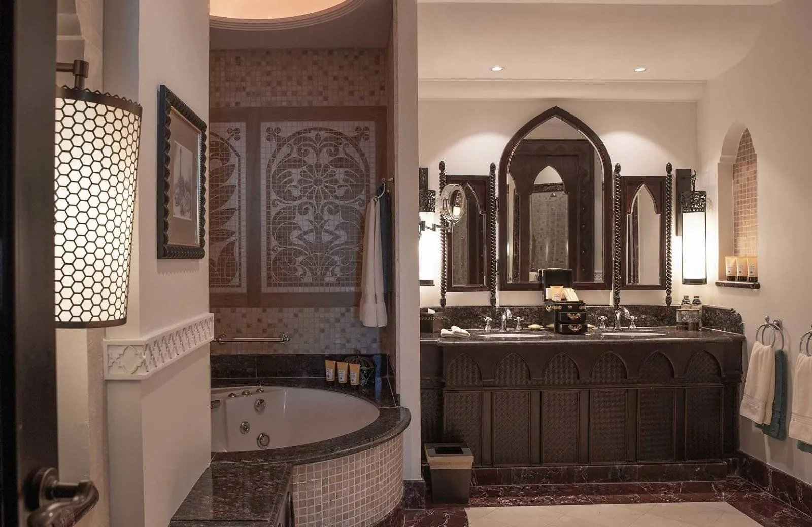 Jumeirah Mina Al Salam - Madinat Jumeirah 5*