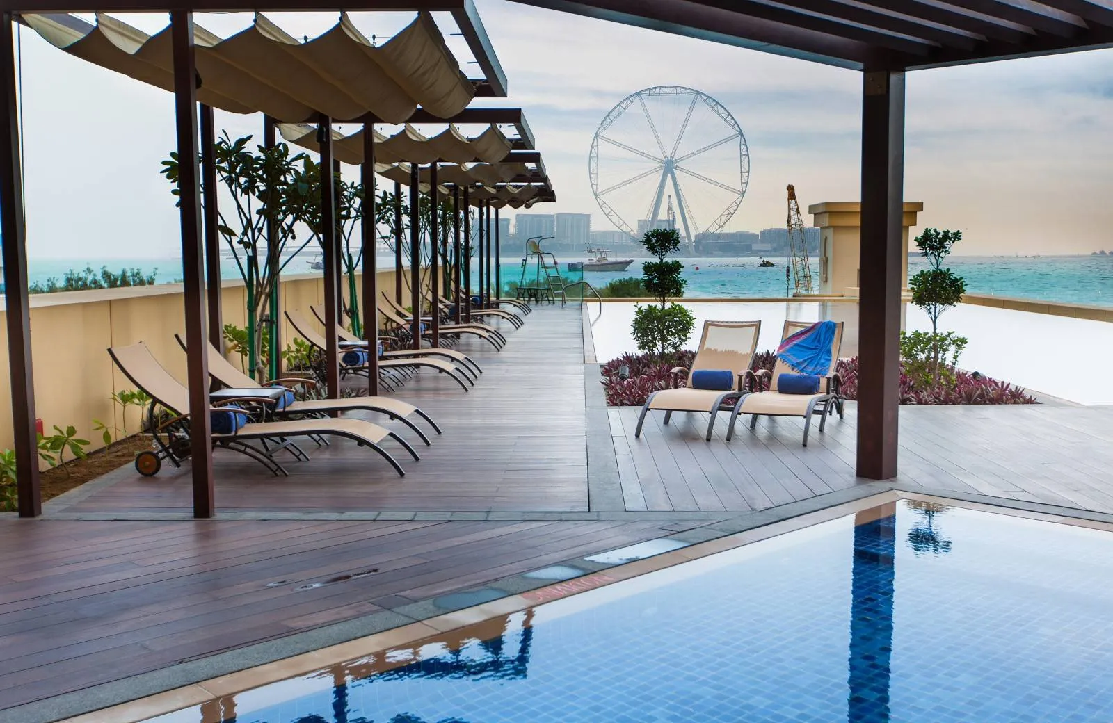 JA Ocean View Hotel 5*