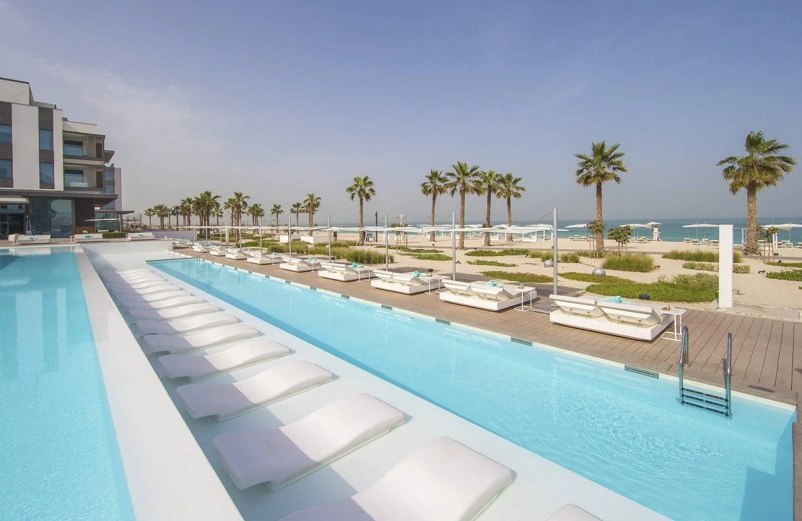 Nikki Beach Resort & Spa Dubai 5*