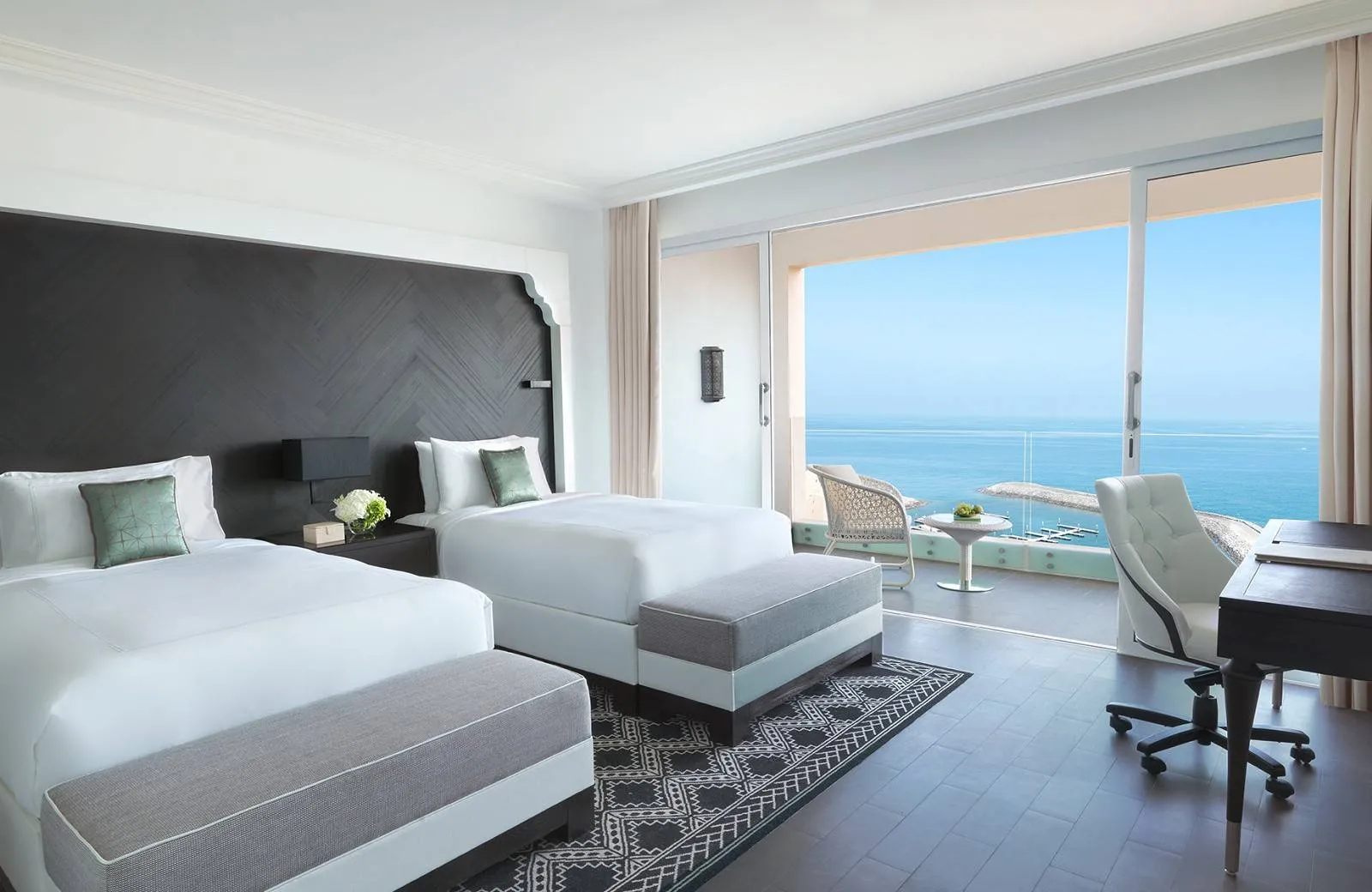 Fairmont Fujairah Beach Resort 5*