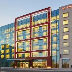 Hilton Garden Inn Dubai, Mall Avenue 4*