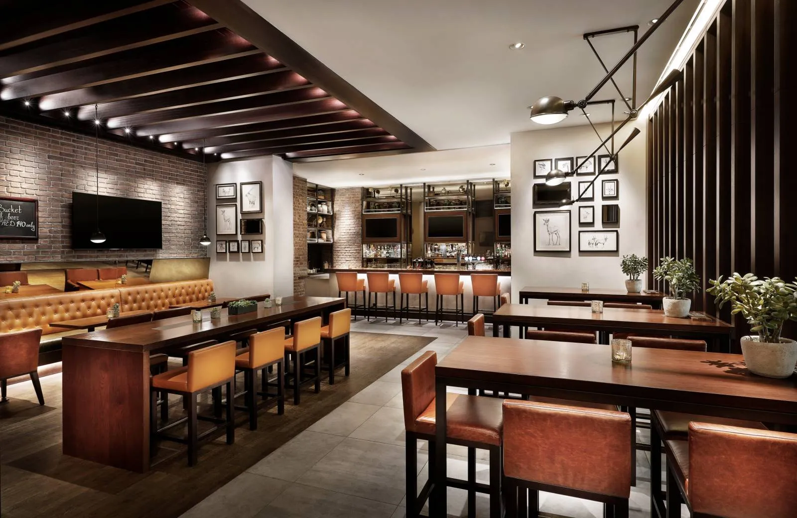 Hilton Garden Inn Dubai, Mall Avenue 4*