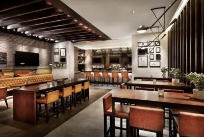 Hilton Garden Inn Dubai, Mall Avenue 4*