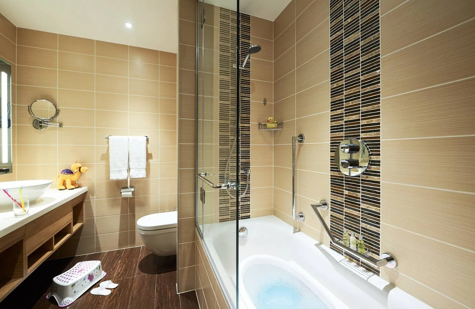 Hilton Garden Inn Dubai, Mall Avenue 4*