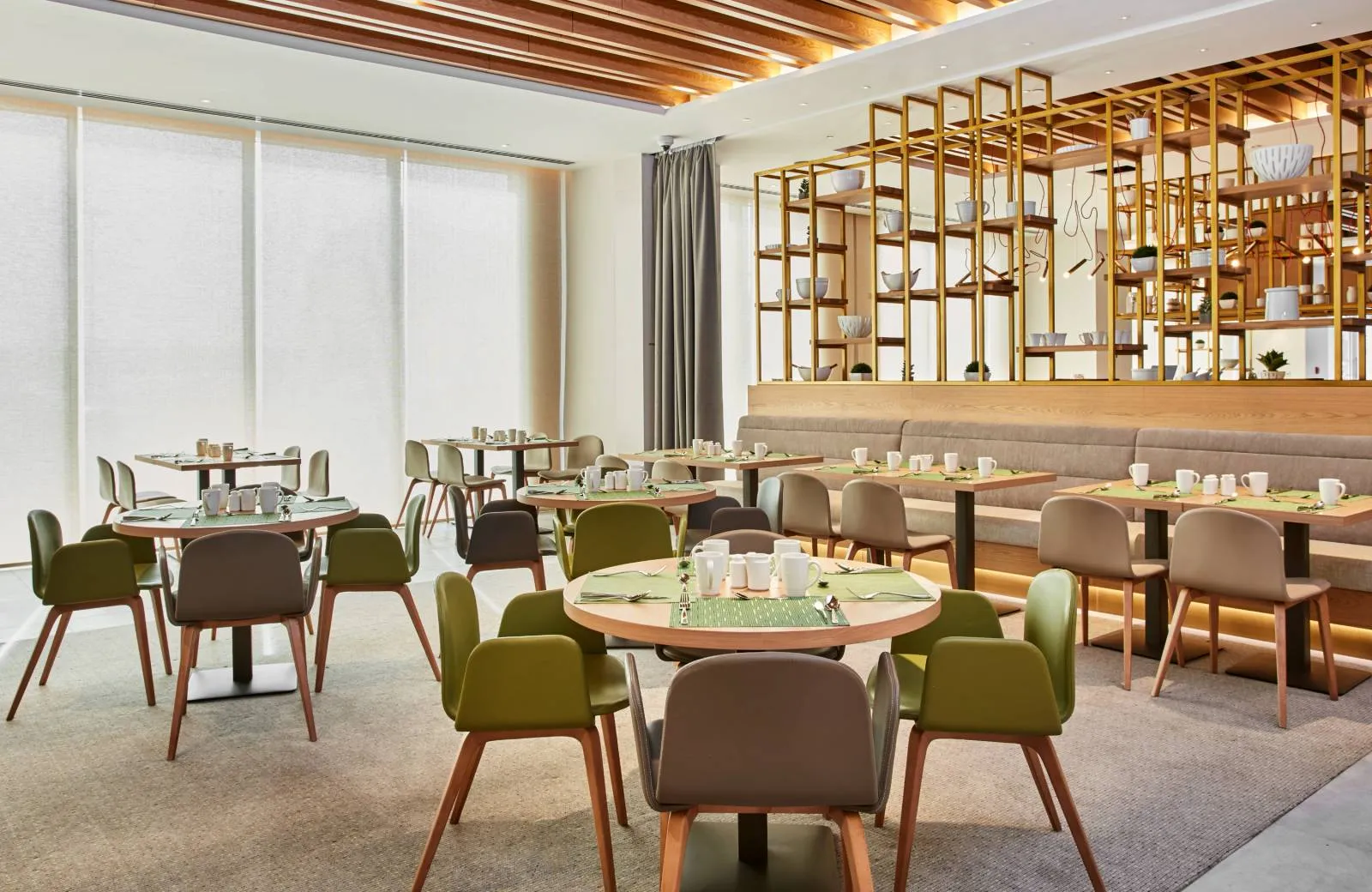 Hilton Garden Inn Dubai, Mall Avenue 4*