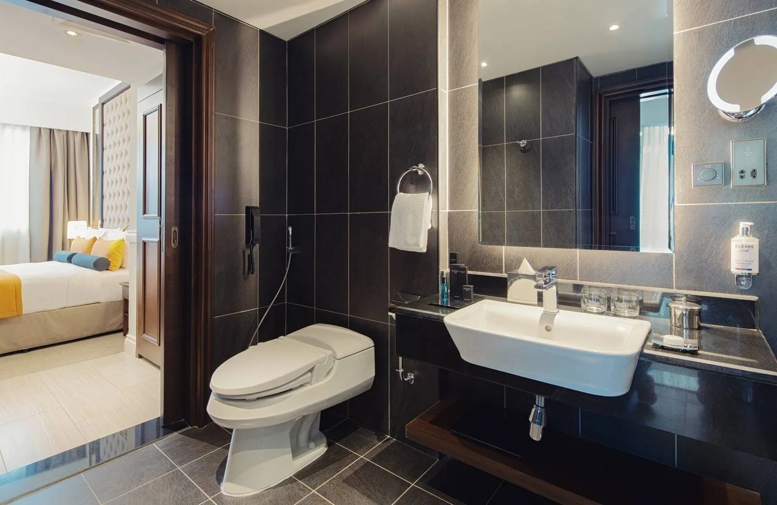 Dukes The Palm, a Royal Hideaway Hotel 5*