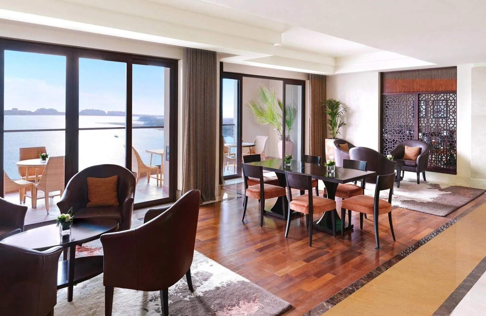 Fairmont The Palm 5*