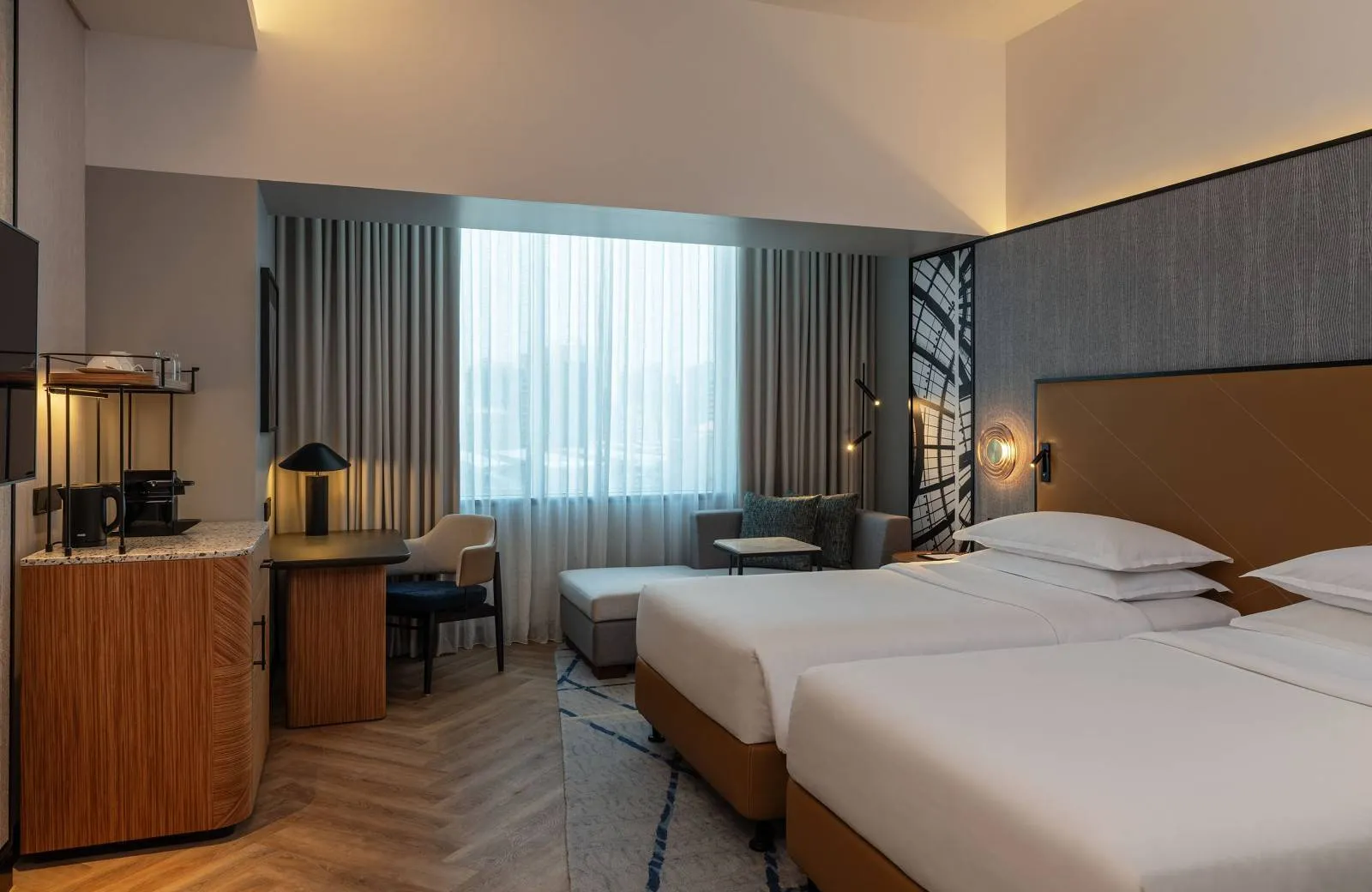 Sheraton Mall of the Emirates Hotel, Dubai 5*