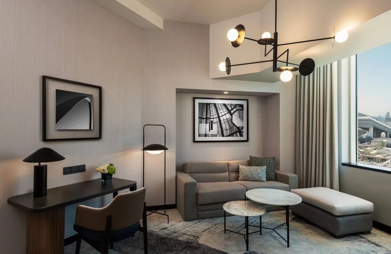 Sheraton Mall of the Emirates Hotel, Dubai 5*