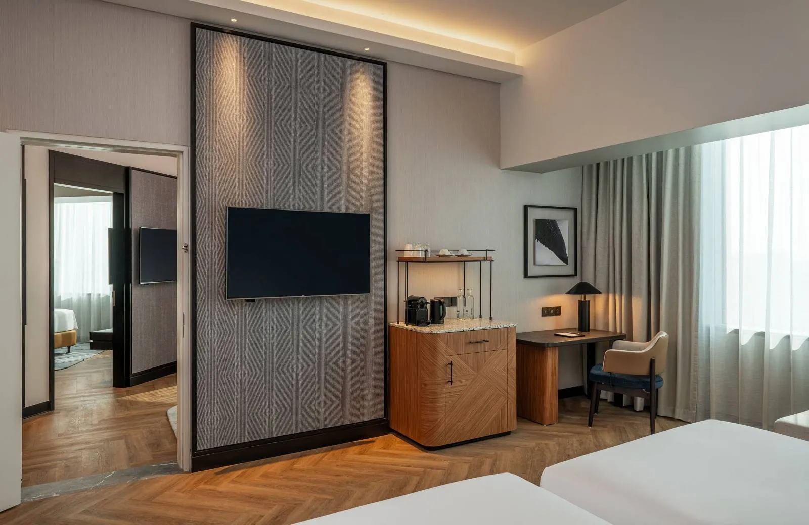 Sheraton Mall of the Emirates Hotel, Dubai 5*