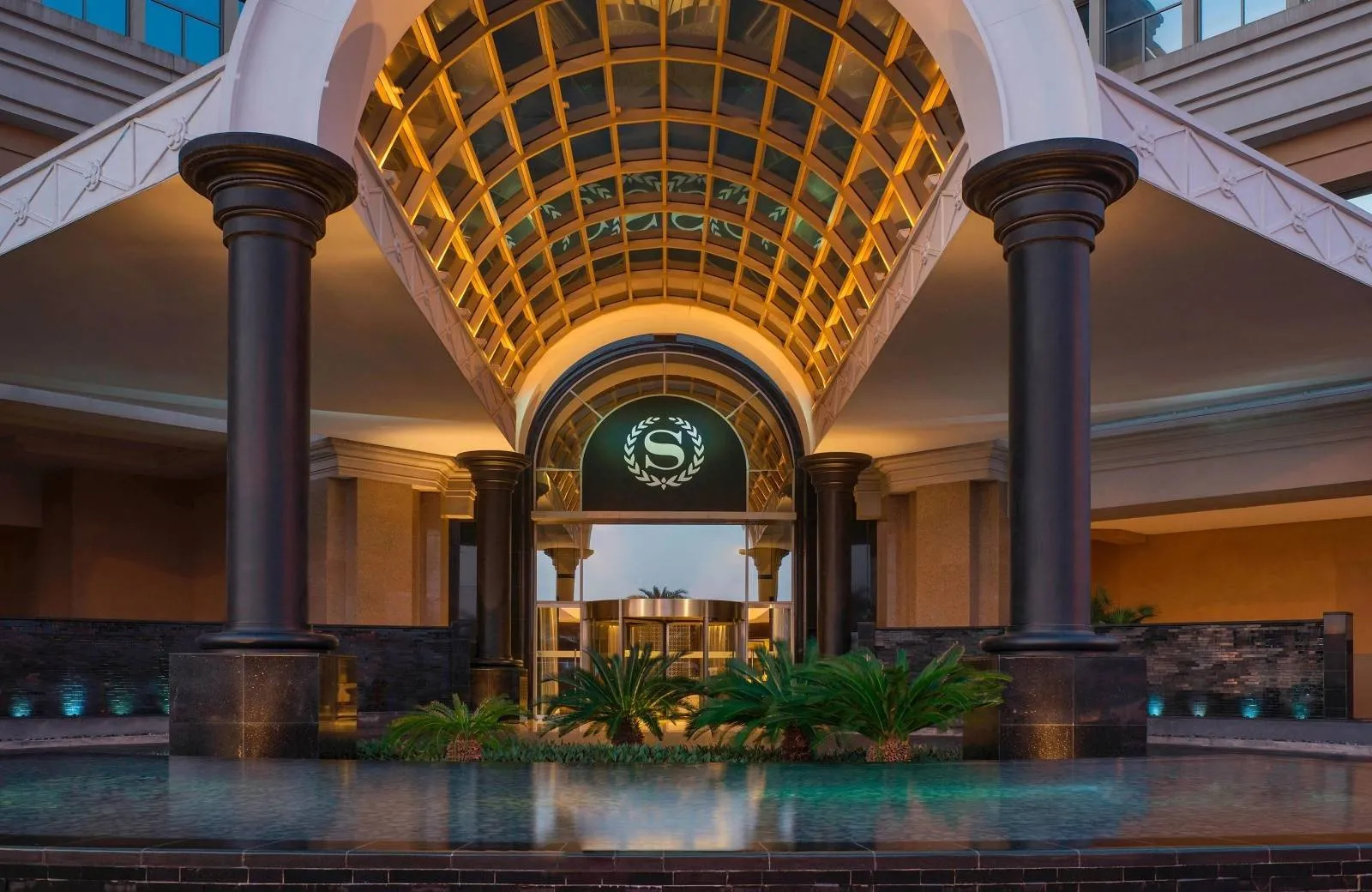 Sheraton Mall of the Emirates Hotel, Dubai 5*