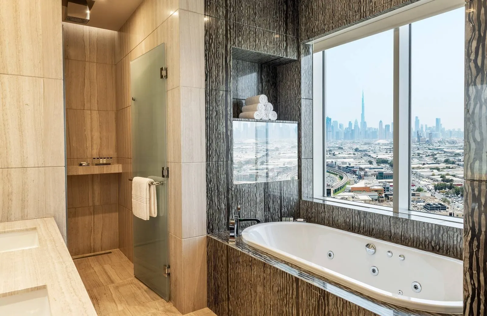 Sheraton Mall of the Emirates Hotel, Dubai 5*