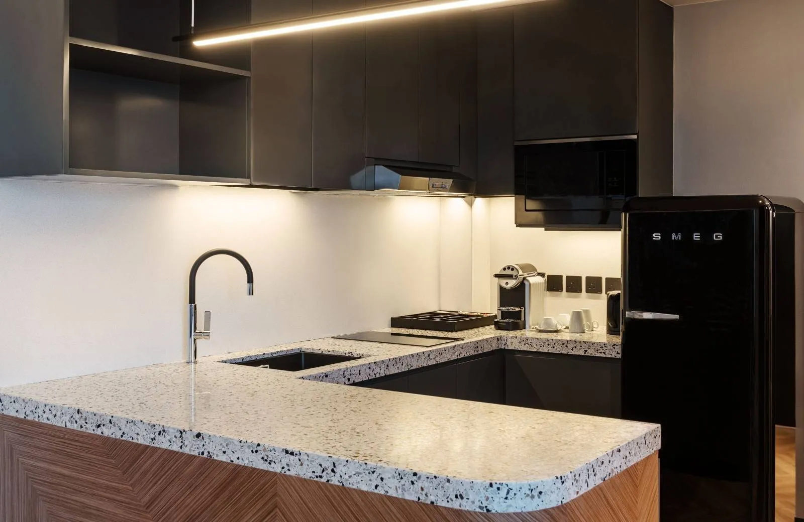 Sheraton Mall of the Emirates Hotel, Dubai 5*