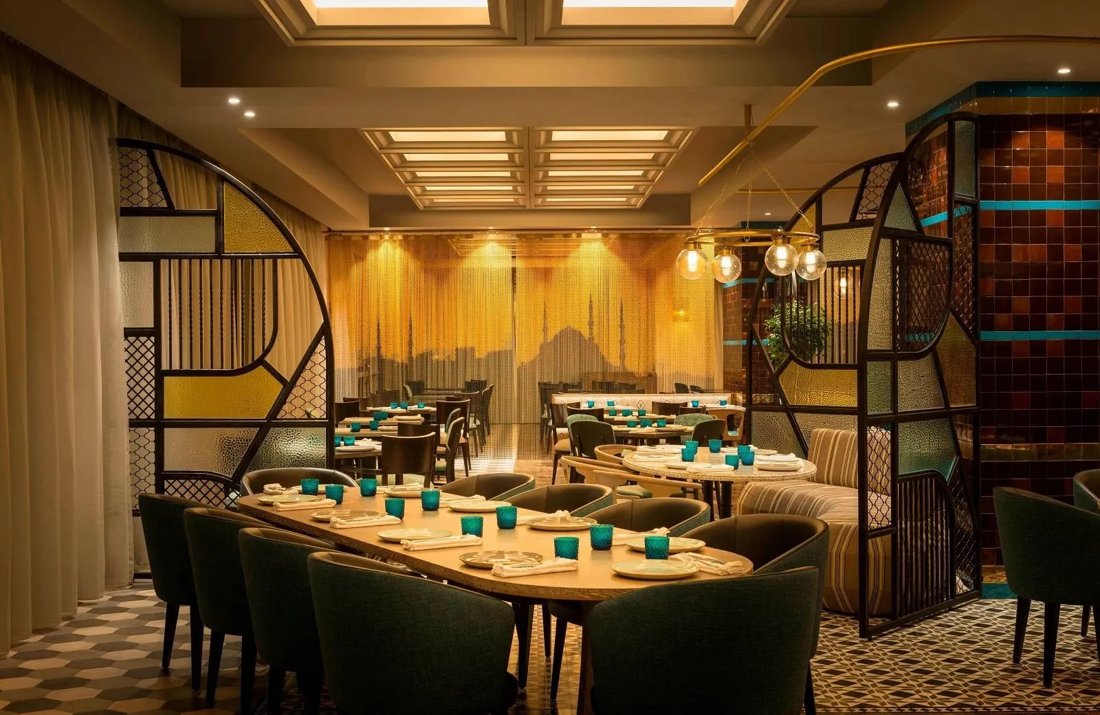 Sheraton Mall of the Emirates Hotel, Dubai 5*