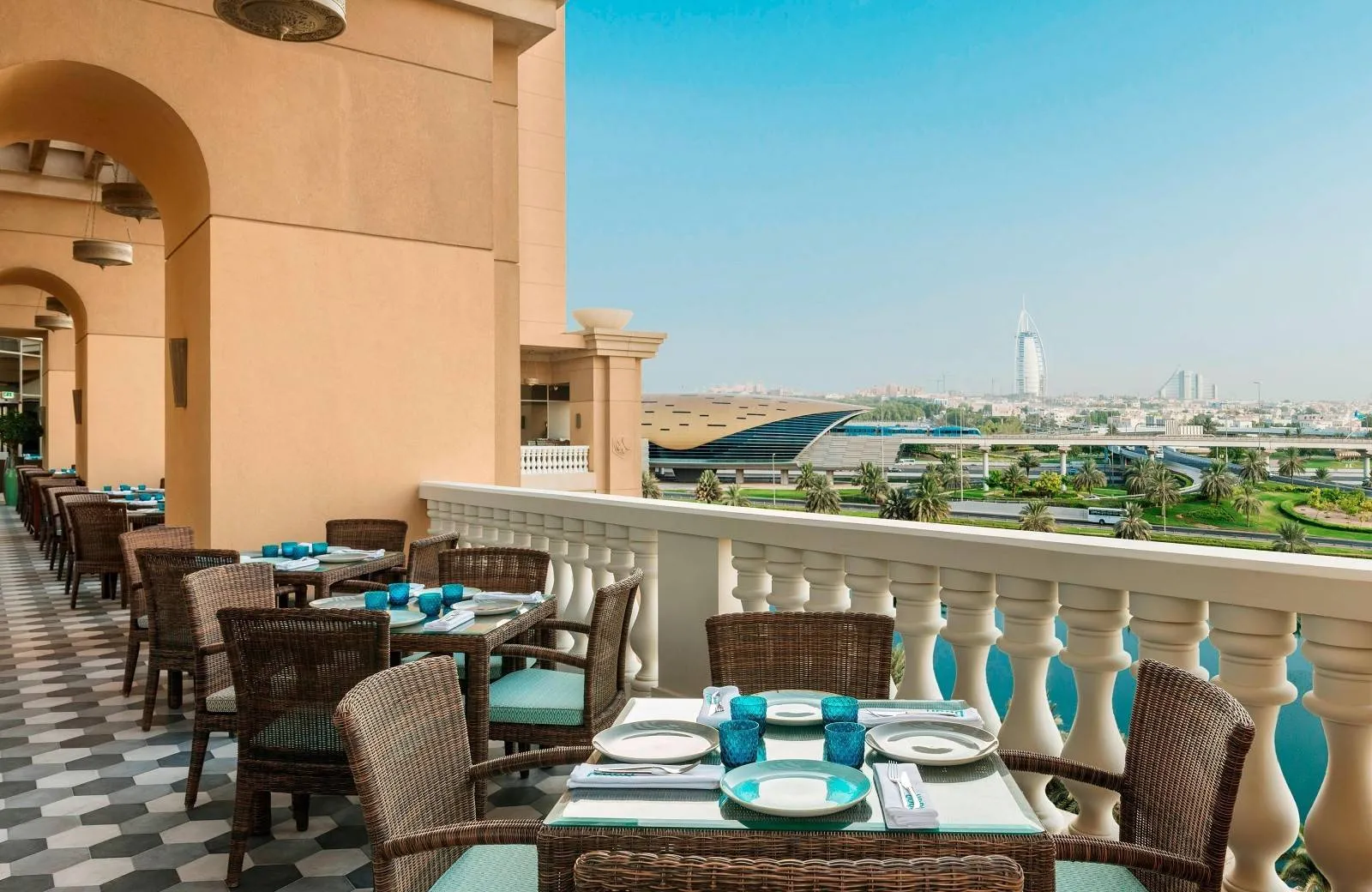 Sheraton Mall of the Emirates Hotel, Dubai 5*