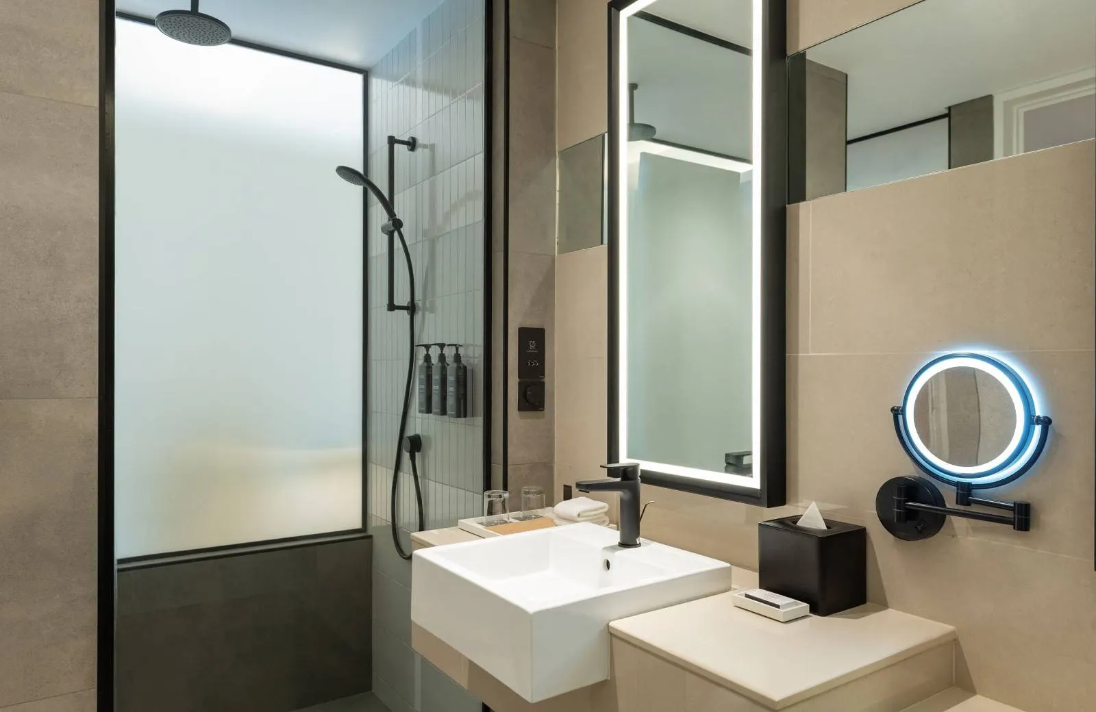 Sheraton Mall of the Emirates Hotel, Dubai 5*