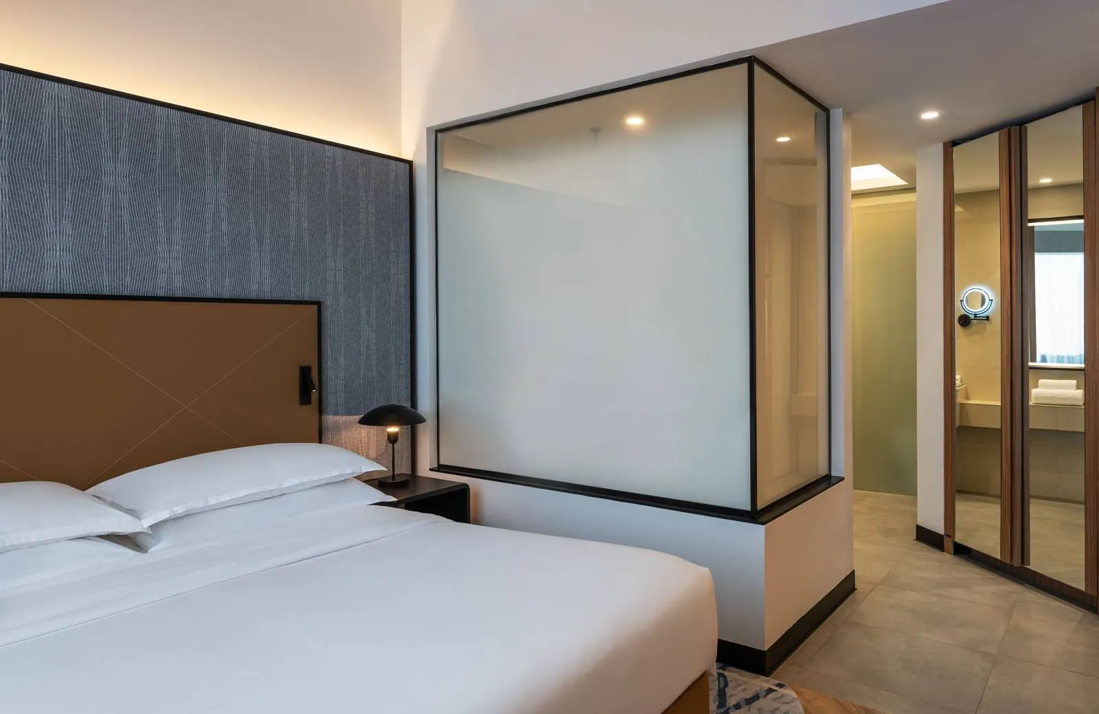 Sheraton Mall of the Emirates Hotel, Dubai 5*