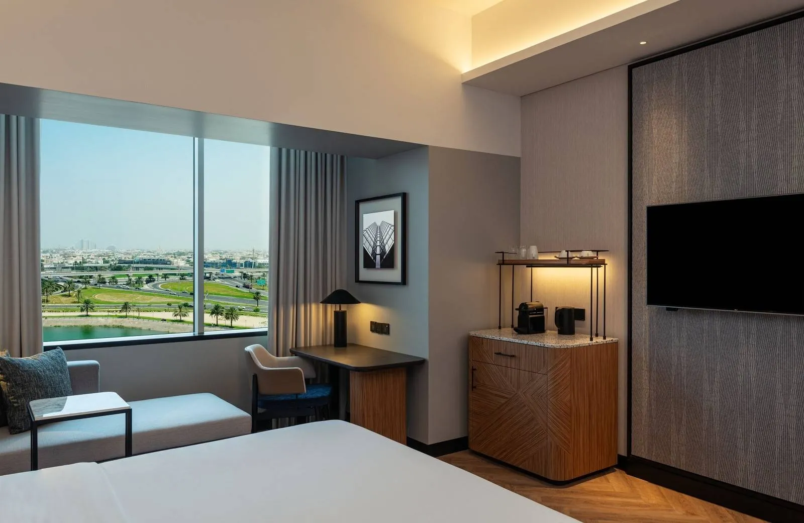 Sheraton Mall of the Emirates Hotel, Dubai 5*