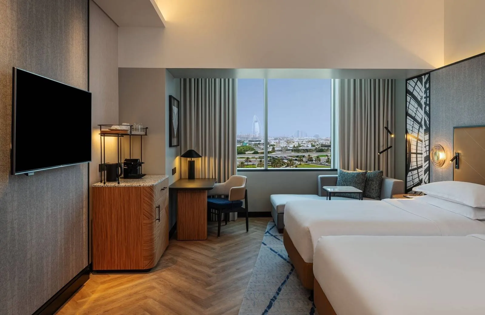 Sheraton Mall of the Emirates Hotel, Dubai 5*