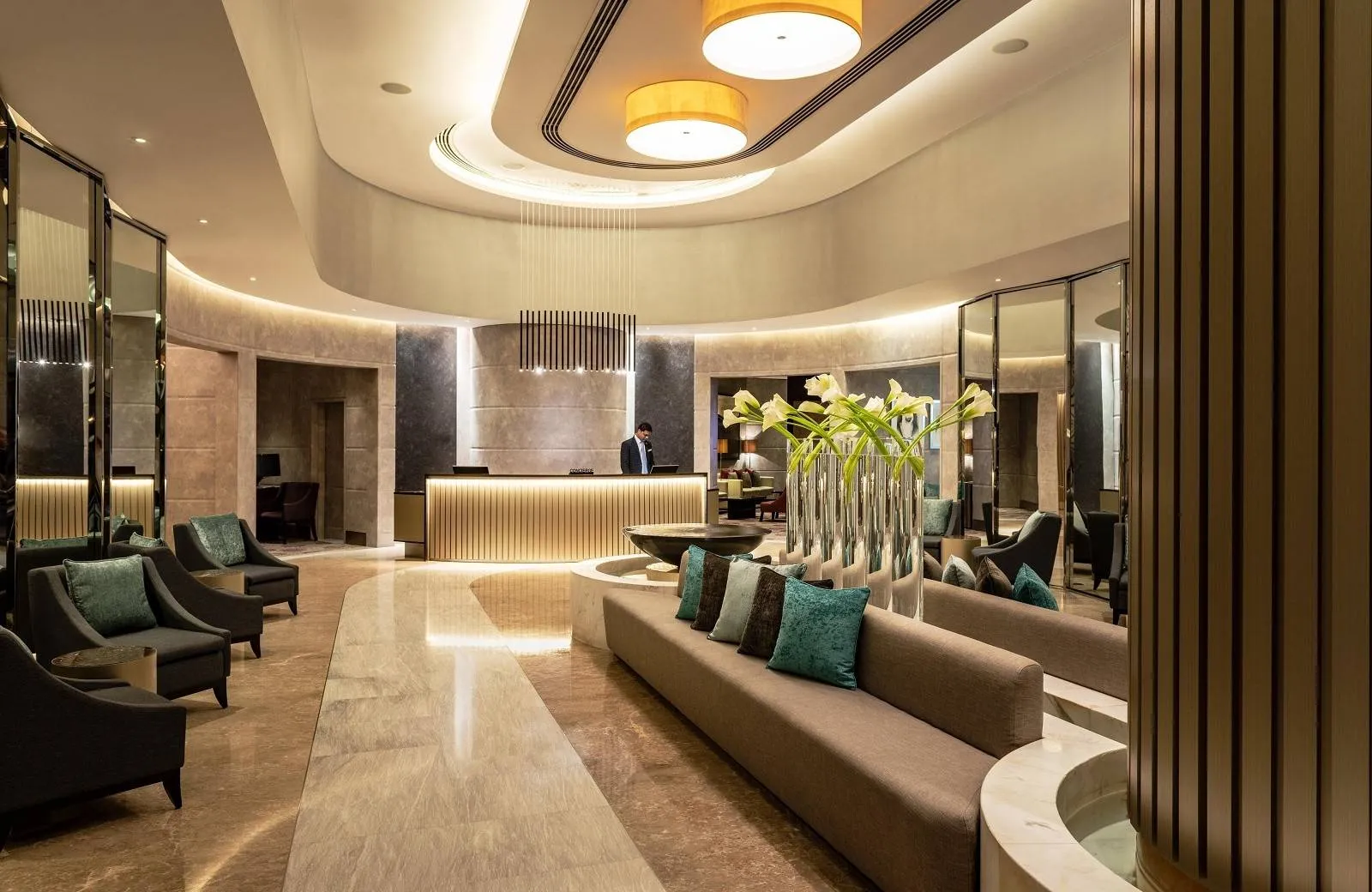 Sheraton Mall of the Emirates Hotel, Dubai 5*