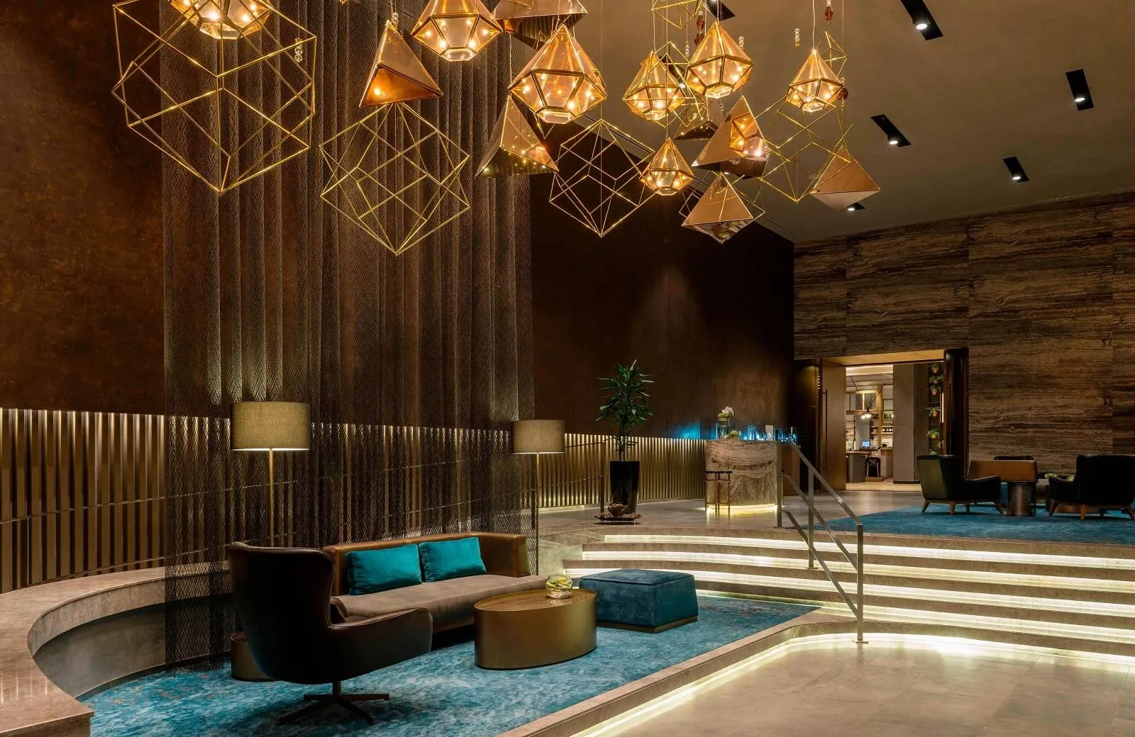 Sheraton Mall of the Emirates Hotel, Dubai 5*