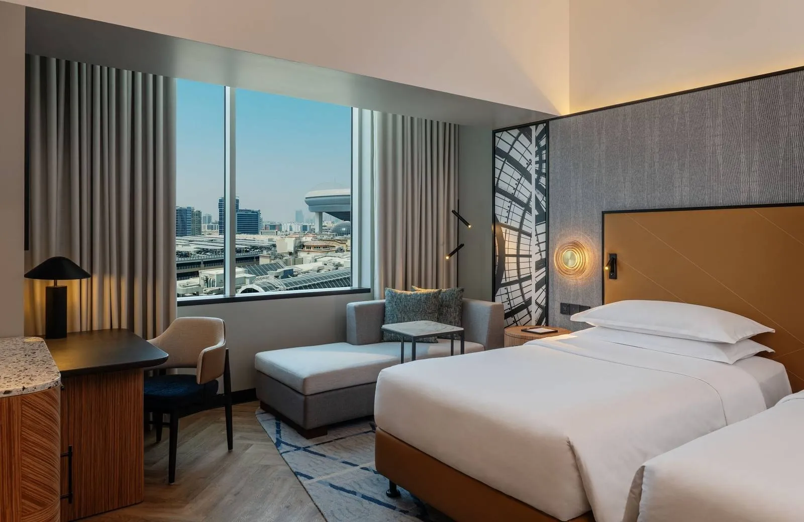 Sheraton Mall of the Emirates Hotel, Dubai 5*