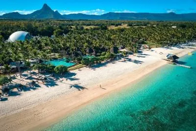 La Pirogue, A Sunlife Resort 4*