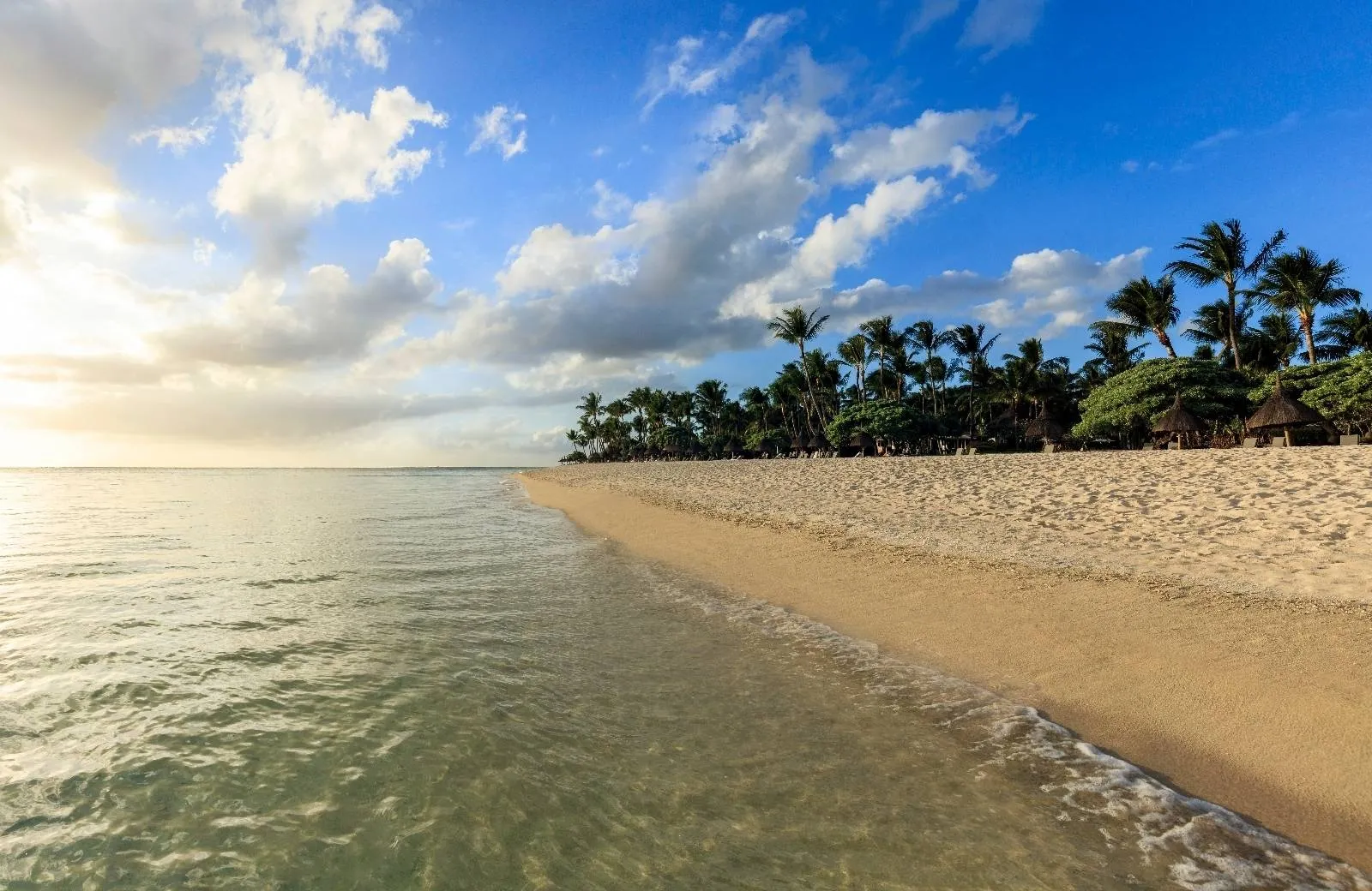 La Pirogue, A Sunlife Resort 4*