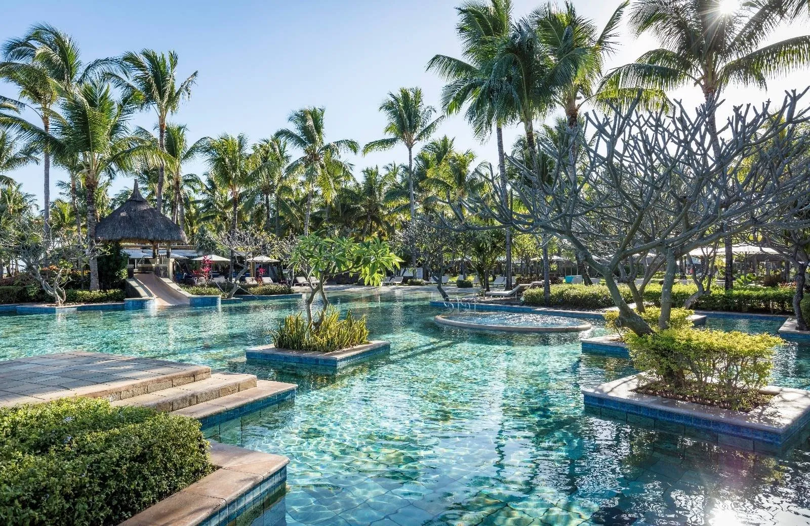 La Pirogue, A Sunlife Resort 4*