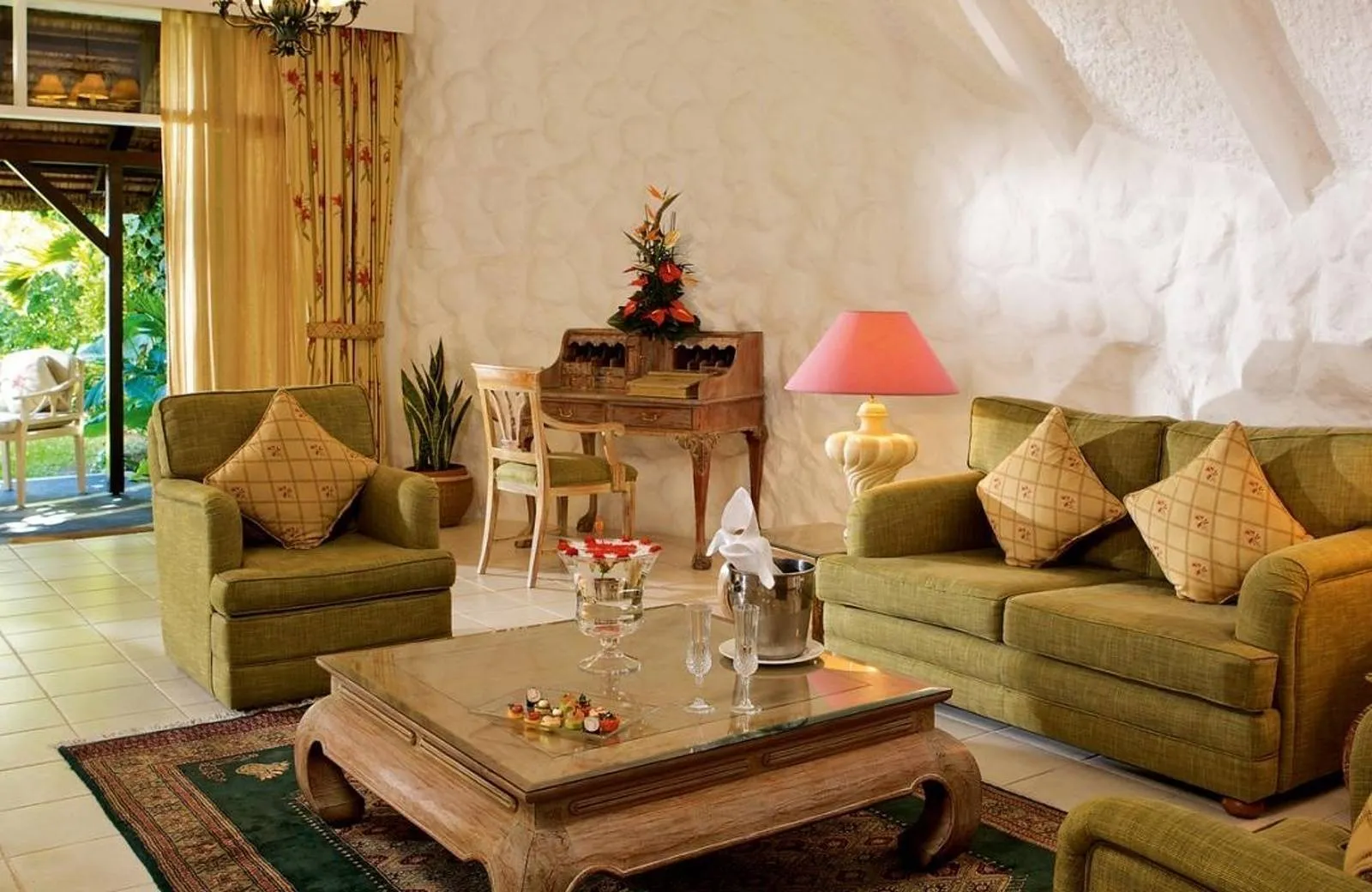 La Pirogue, A Sunlife Resort 4*