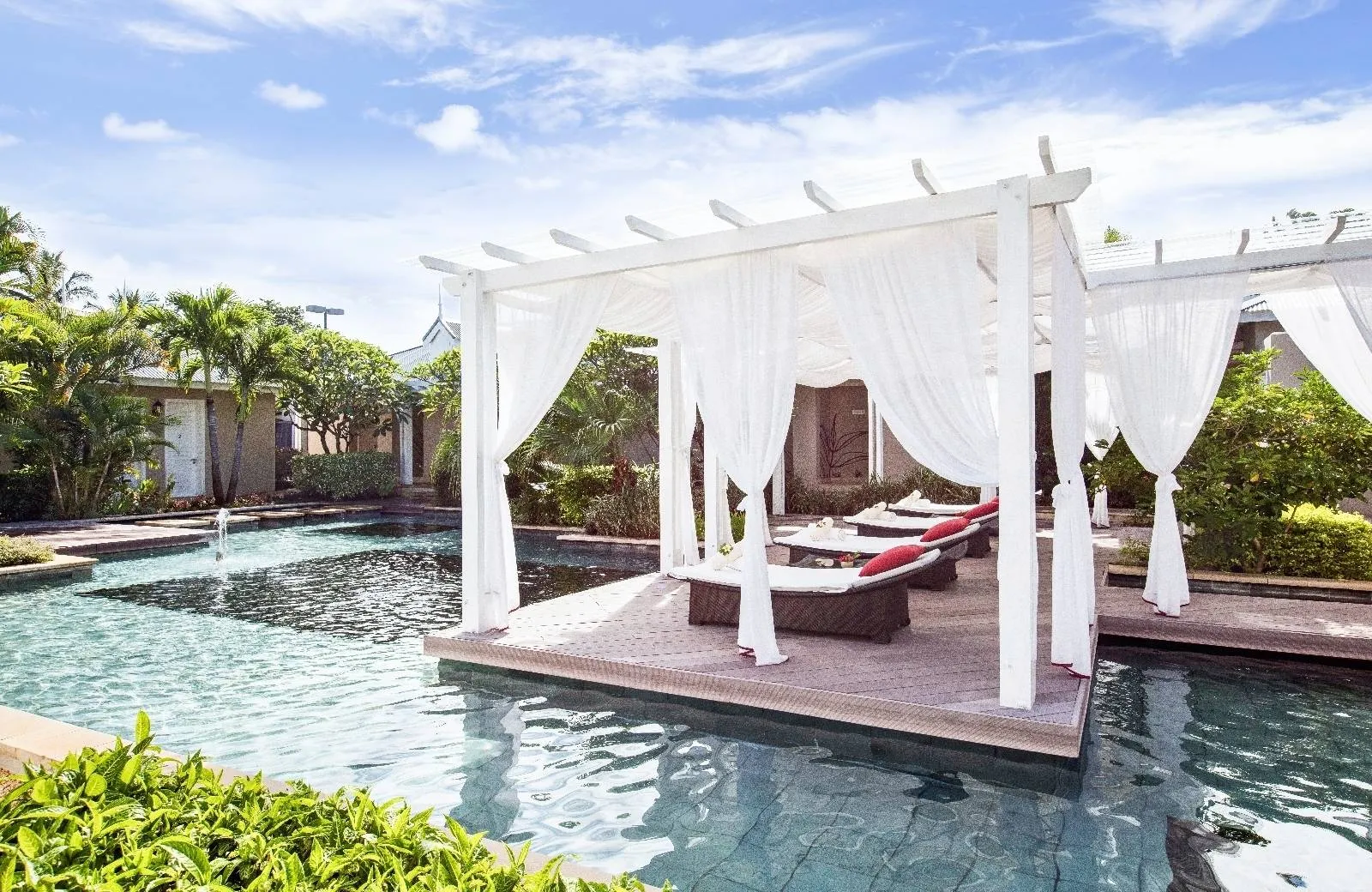 La Pirogue, A Sunlife Resort 4*