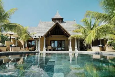 Maradiva Villas Resort & Spa 5*